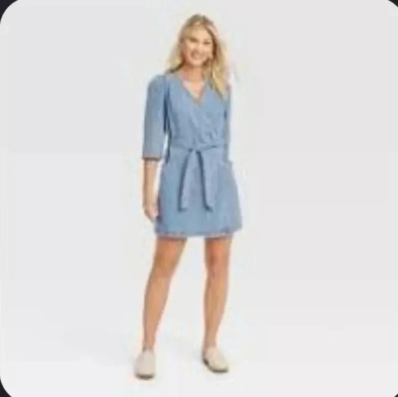 Universal Thread Dresses & Skirts - NWT $36 Universal Thread Womans Puff 3/4 Sleeve Denim Wrap Dress Light Wash MD